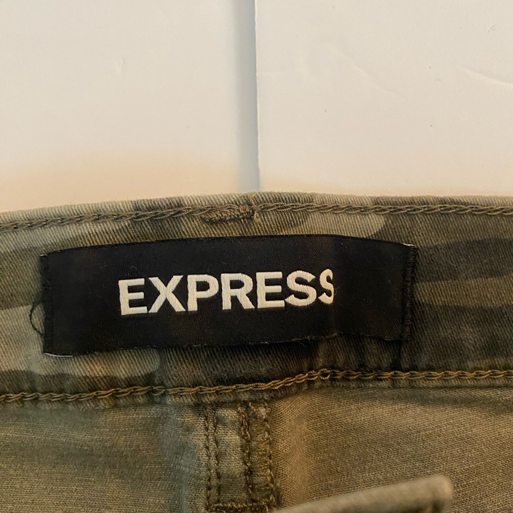 NWT Express camouflage skirt - Picture 2 of 6
